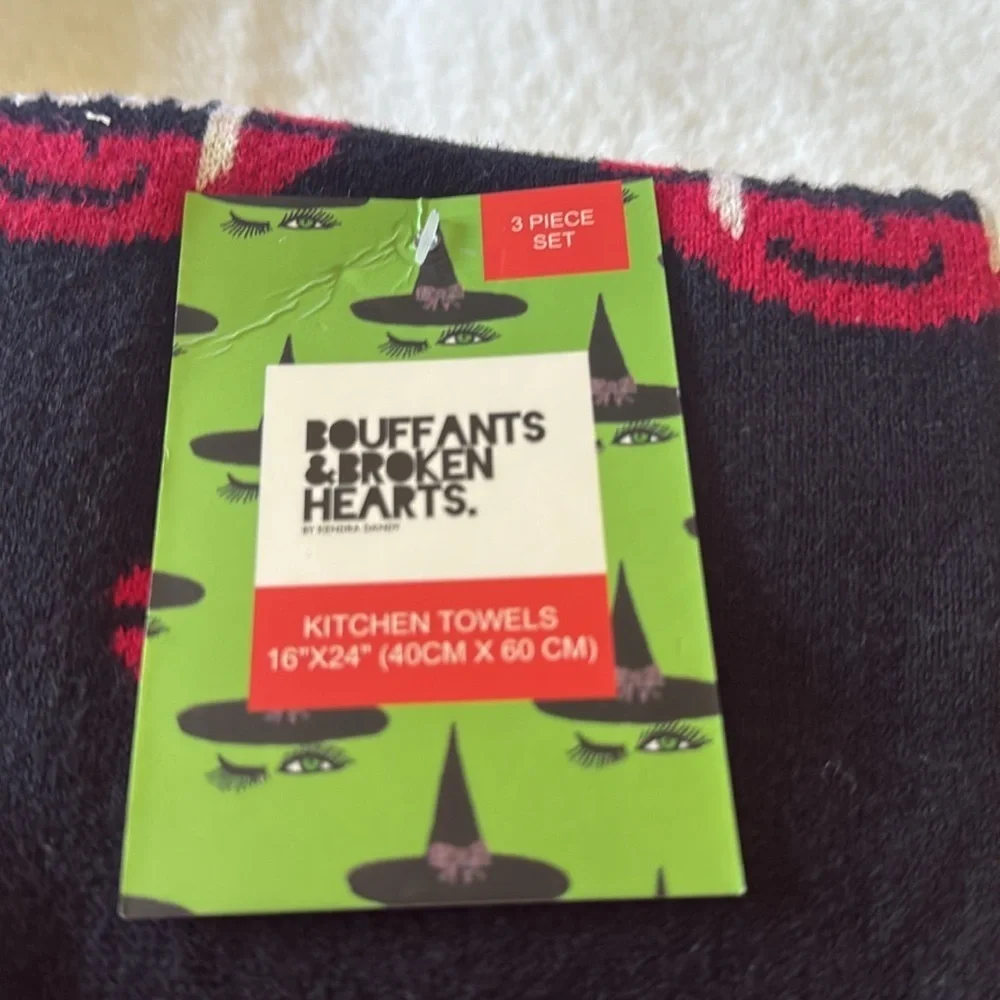 Beaufonts & broken hearts Halloween vampire teeth kitchen towel Gothic 🧛🏻‍♀️🫦